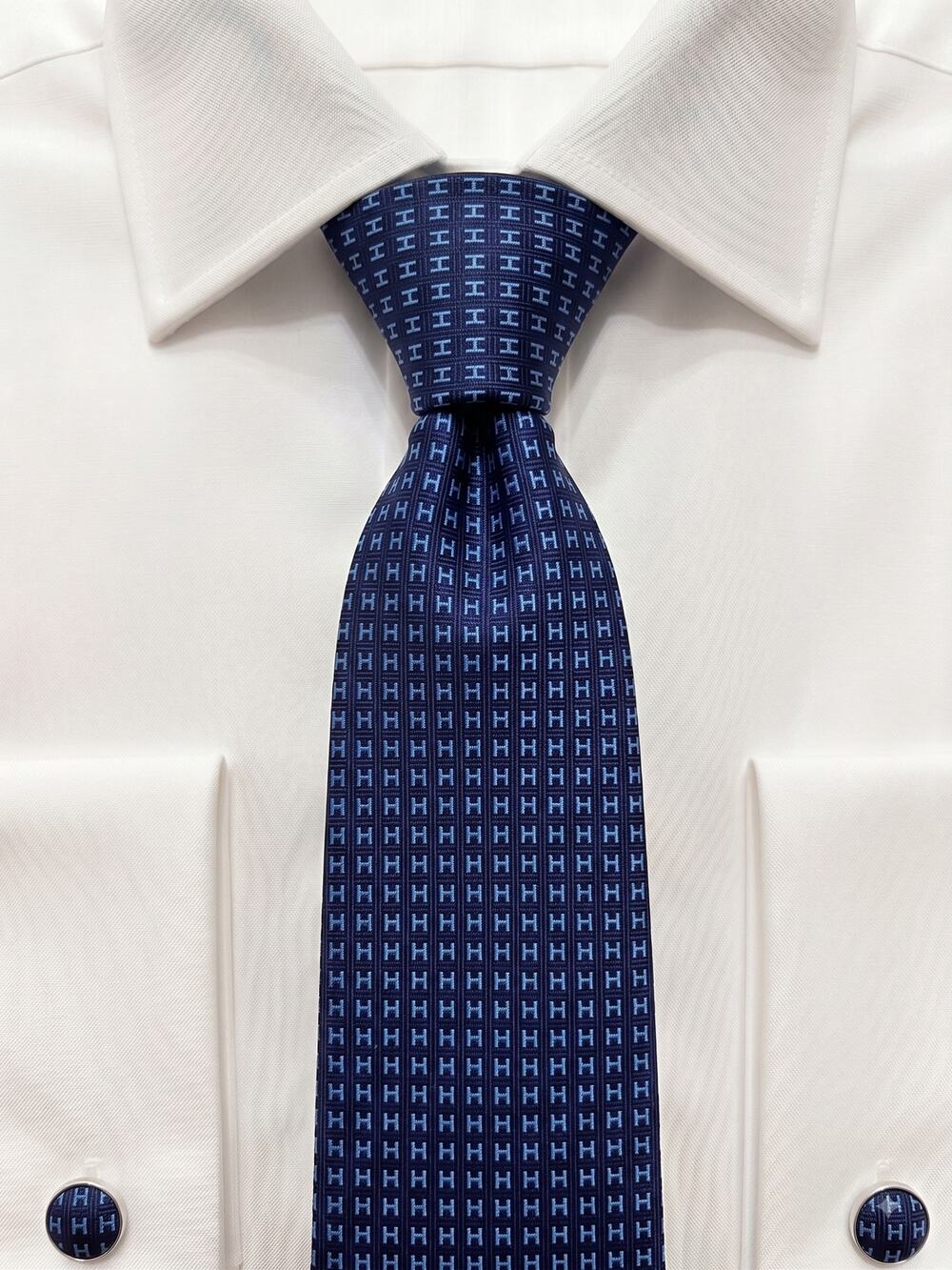Hermès Paris Navy Blue Classic H Logo Motif 100% Silk Necktie